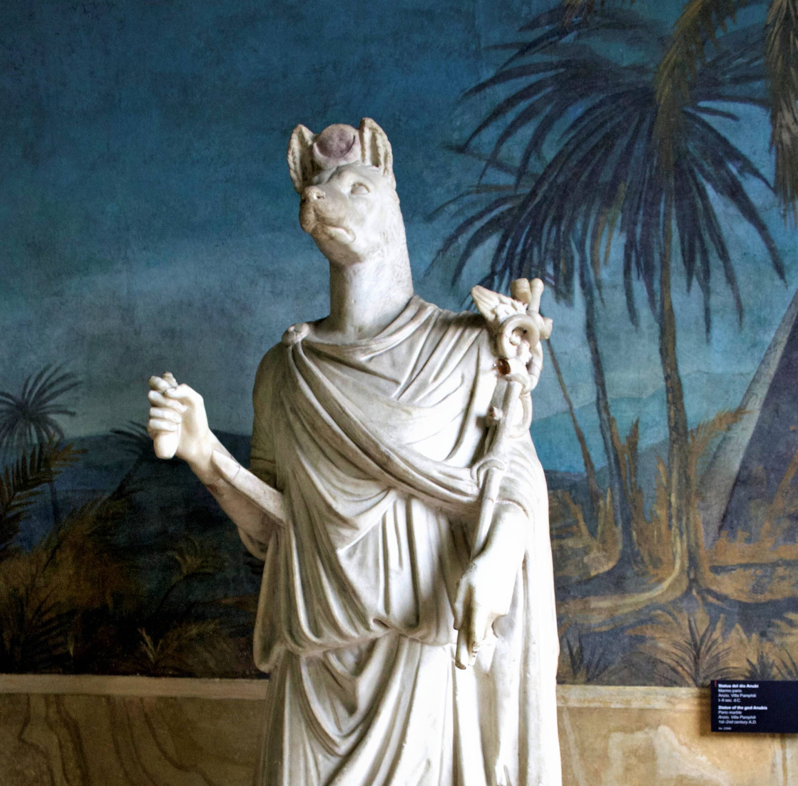 Statue des Gottes Anubis (I-II. Jahrhundert v. Chr.). Ägyptisches Gregorianisches Museum, Vatikanische Museen