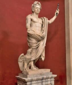 Statue von Kaiser Claudius
