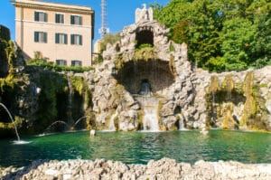 Der Adlerbrunnen in den Vatikanischen Gärten