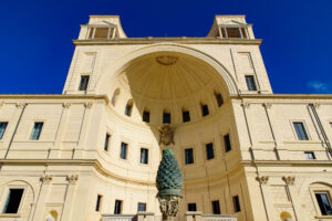 Der Pinecone-Hof im Vatikan